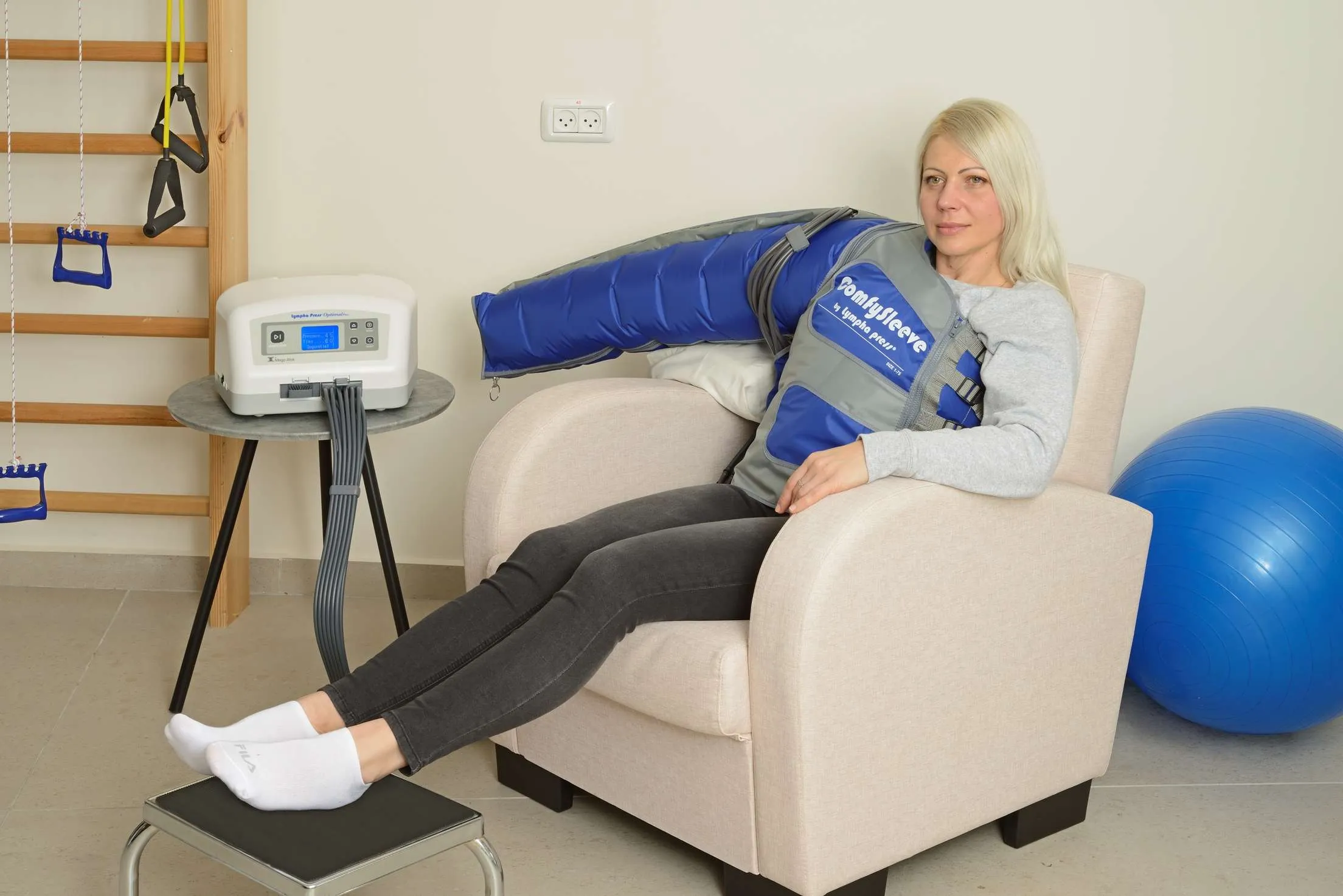 Lymphedema Compression Treatment Device